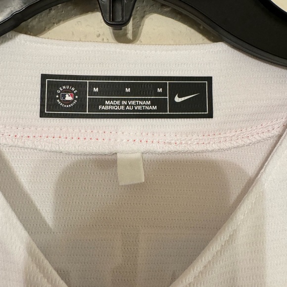 Nike Men's Houston Astros Altuve Gold Replica Jersey - Picture 2 of 5